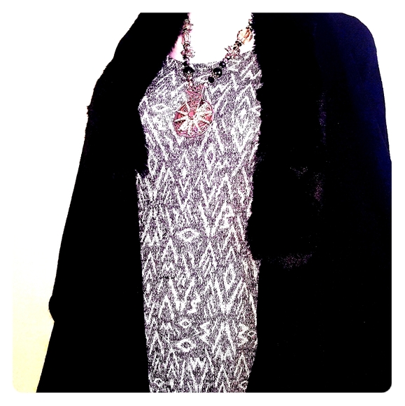 H&M black/white knit dress - Picture 1 of 8